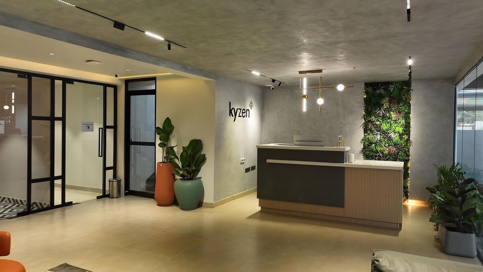 Kyzen Lobby